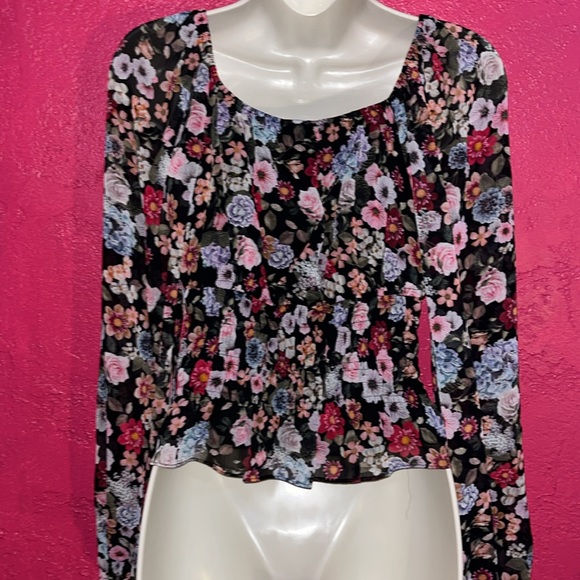 Express crop top floral print blouse. Sz xs. - Picture 7 of 12